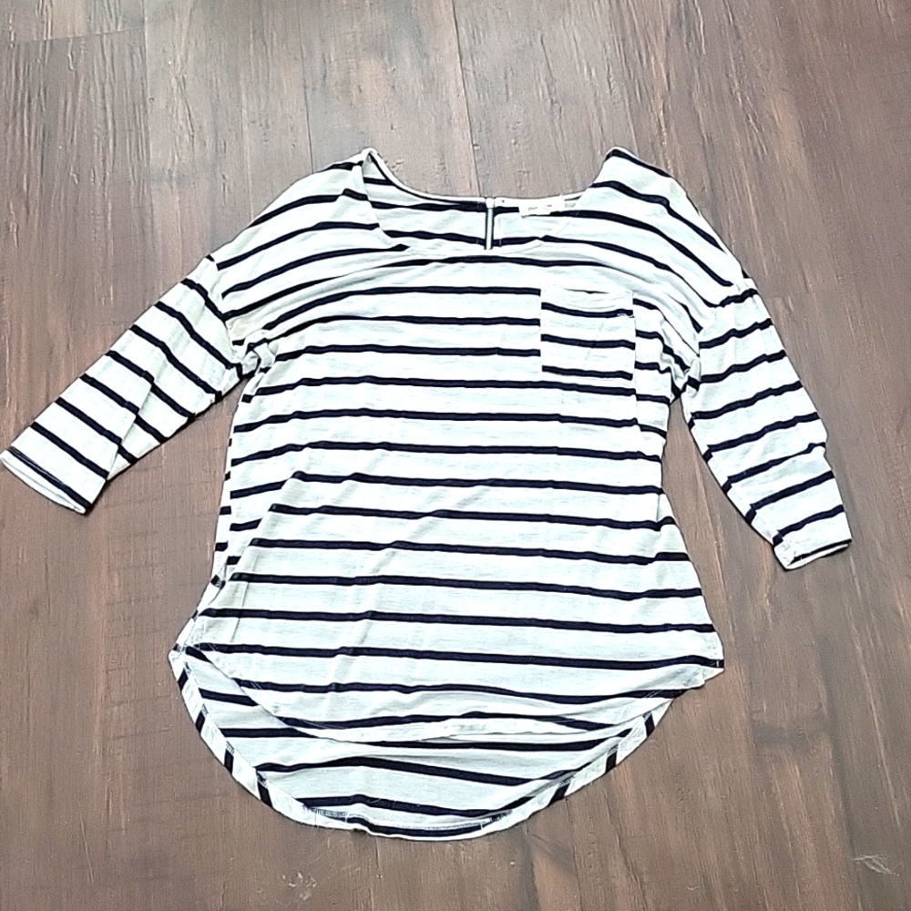 Paper and Tee 3/4 length sleeves top